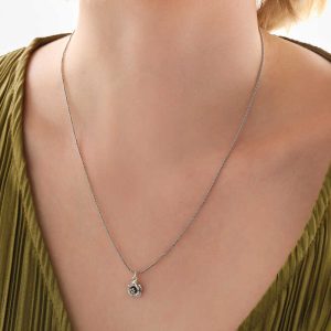 Alternative view of Gümüş Gül Kadın Kolye