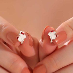 Alternative view of Gümüş Tavşan Çocuk Küpesi