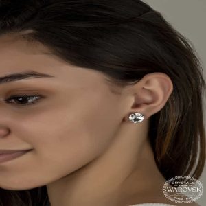 Alternative view of Swarovski Crystal Taşlı Gümüş  Çivili Kadın Küpe